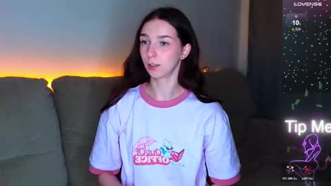 Hello My name is Helene NTMU  Finger up if u like what u see online show from 01.18.26