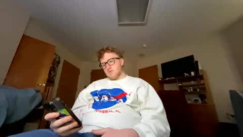 Snapshot of notthis2005 chatting on 02.04.25 NotThis online show from 02.04.25