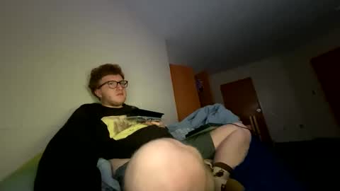 Snapshot of notthis2005 chatting on 02.06.25 NotThis online show from 02.06.25