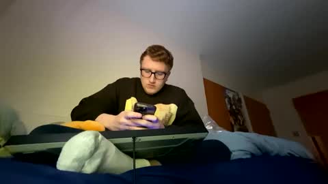 Snapshot of notthis2005 chatting on 02.11.25 NotThis online show from 02.11.25