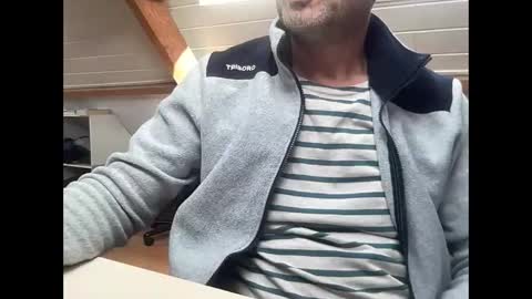 noux69 online show from 11.09.25