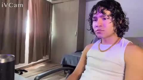 Snapshot of nova740338 chatting on 11.17.25 Nova online show from 11.17.25