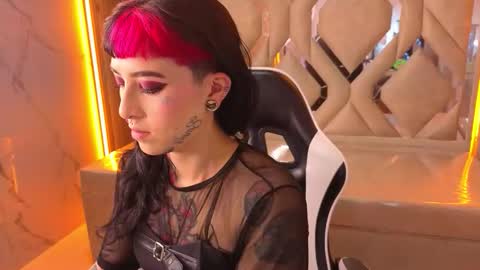 Snapshot of nova_kitty_tx chatting on 12.17.25 Live 1500am 2100pm online show from 12.17.25