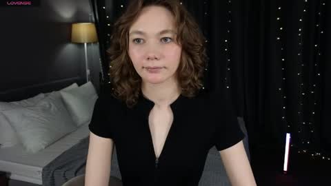 Snapshot of novaeva_ chatting on 05.06.26 Eva online show from 05.06.26
