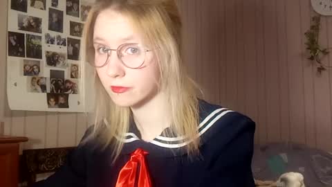 Snapshot of novellahartig chatting on 02.12.26 Sari It is my first day online show from 02.12.26