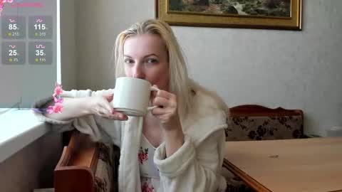 Nowelly online show from 09.23.25