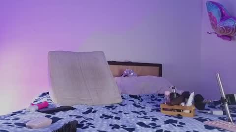 Snapshot of nude2557940 chatting on 06.02.26 Channel Cox online show from 06.02.26