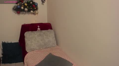 nuit_rose online show from 12.22.25