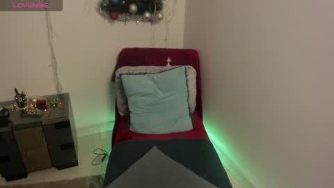 nuit_rose online show from 01.06.26