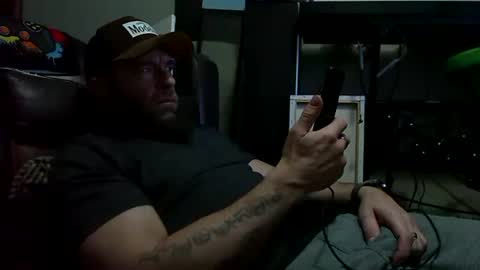 Awwwww Hey Sweetie Pies. Welcome To The Sweetie Pie Lounge. Enjoy The Dad-Cast. SweetCorny Fun-loving Dad Talk. online show from 12.22.25