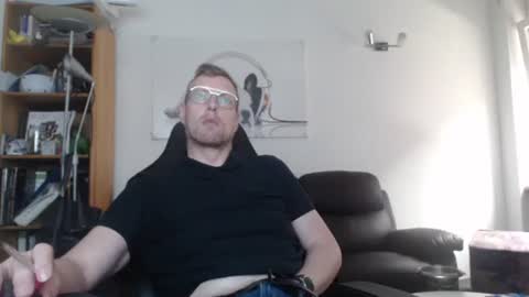 Snapshot of nursefan chatting on 10.08.25 nursefan online show from 10.08.25