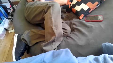 Snapshot of nuts4play chatting on 11.02.25 Piecer online show from 11.02.25