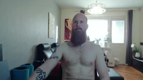 Snapshot of nxrthman chatting on 04.17.26 nxrthman online show from 04.17.26