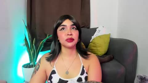 Nia online show from 11.18.25