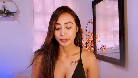 Nycole online show from 11.21.25