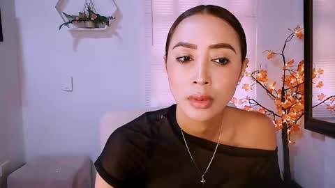 Nycole online show from 11.26.25