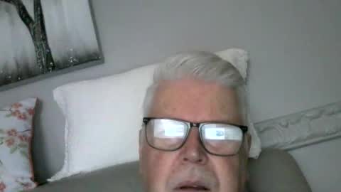 stockings  suspenders mad online show from 02.12.25