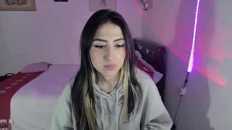 Snapshot of nymph_frida chatting on 12.03.24 Frida online show from 12.03.24