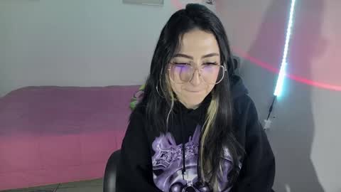 Snapshot of nymph_frida chatting on 01.31.25 Frida online show from 01.31.25