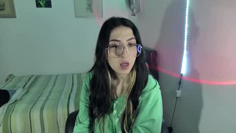 Snapshot of nymph_frida chatting on 02.17.25 Frida online show from 02.17.25