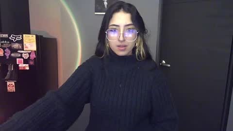 Snapshot of nymph_frida chatting on 03.07.25 Frida online show from 03.07.25