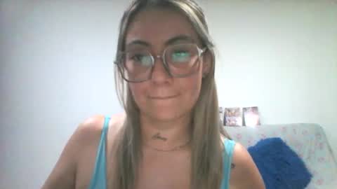 nymphomaniacgirl77 online show from 02.13.25