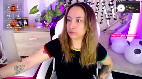 Snapshot of nyx_andria chatting on 10.23.25 Alex . online show from 10.23.25