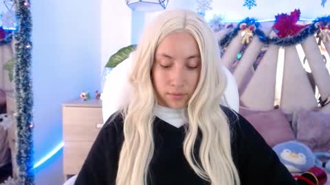 Snapshot of nyx_andria chatting on 12.03.25 Alex . online show from 12.03.25