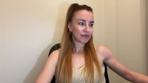 Snapshot of nyxelia_ chatting on 04.27.26 Anastasia online show from 04.27.26