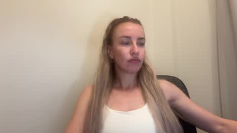 Snapshot of nyxelia_ chatting on 05.26.26 Anastasia online show from 05.26.26