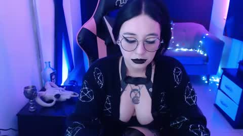 Snapshot of nyxnocturne chatting on 06.18.26 Nyx online show from 06.18.26