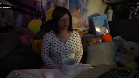 Snapshot of nyxraven chatting on 12.19.24 NyxRaven online show from 12.19.24