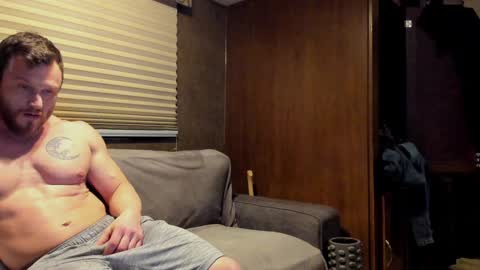 Snapshot of nzmone chatting on 01.10.25 FitDogg online show from 01.10.25