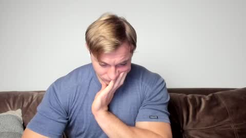 Snapshot of o_r_b_i_t chatting on 12.04.24 o_r_b_i_t online show from 12.04.24