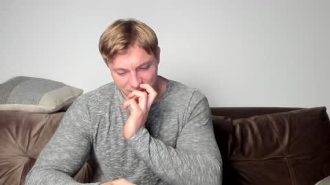 Snapshot of o_r_b_i_t chatting on 12.09.24 o_r_b_i_t online show from 12.09.24