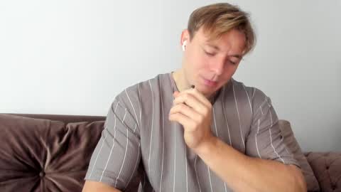 Snapshot of o_r_b_i_t chatting on 12.18.24 o_r_b_i_t online show from 12.18.24