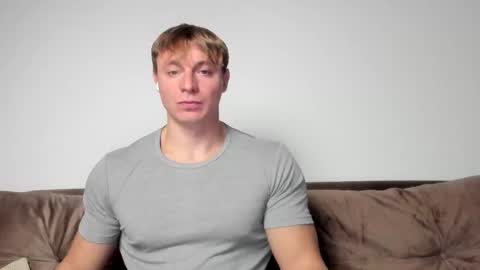 Snapshot of o_r_b_i_t chatting on 02.12.25 o_r_b_i_t online show from 02.12.25