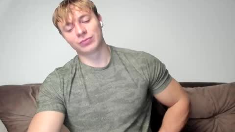 Snapshot of o_r_b_i_t chatting on 02.18.25 o_r_b_i_t online show from 02.18.25