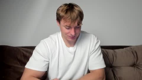 Snapshot of o_r_b_i_t chatting on 02.27.25 o_r_b_i_t online show from 02.27.25