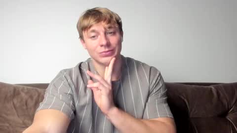 Snapshot of o_r_b_i_t chatting on 03.04.25 o_r_b_i_t online show from 03.04.25