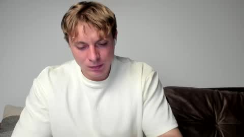 Snapshot of o_r_b_i_t chatting on 03.11.25 o_r_b_i_t online show from 03.11.25