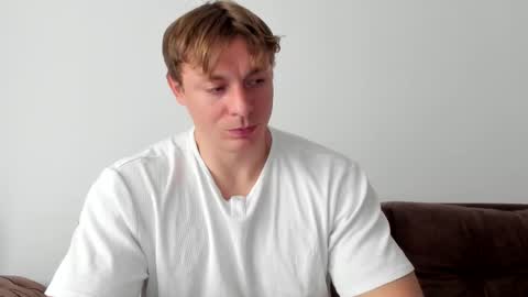 Snapshot of o_r_b_i_t chatting on 03.12.25 o_r_b_i_t online show from 03.12.25