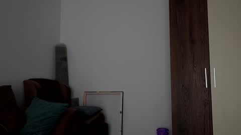 Snapshot of o_r_b_i_t chatting on 11.08.25 o_r_b_i_t online show from 11.08.25