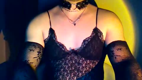 Snapshot of obscuraboy chatting on 05.17.26 Doxy online show from 05.17.26