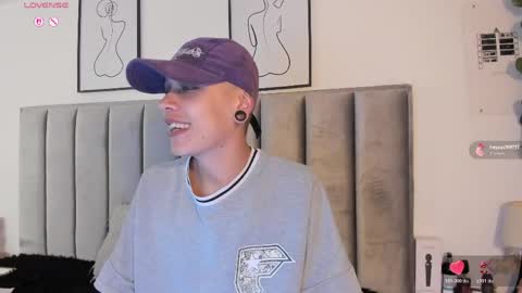 Sara Help me reach 1000 followers online show from 06.04.26