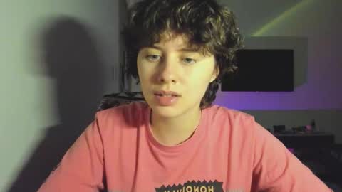 Evie online show from 11.26.25