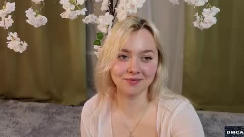 Snapshot of odelynbrower chatting on 11.02.25 Alice online show from 11.02.25