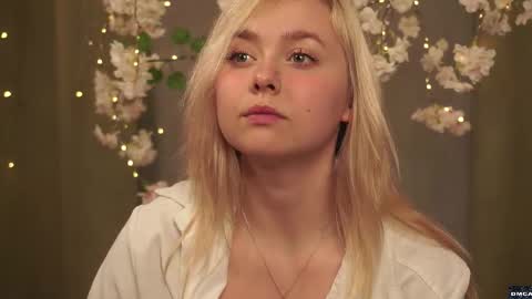 Snapshot of odelynbrower chatting on 11.03.25 Alice online show from 11.03.25