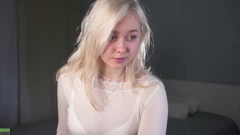 Snapshot of odelynbrower chatting on 11.25.25 Alice online show from 11.25.25