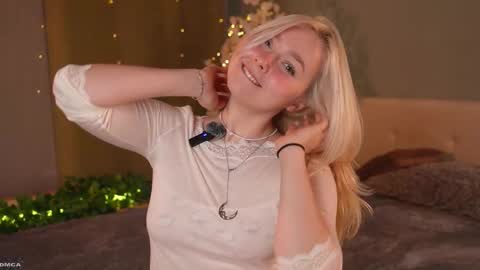 Snapshot of odelynbrower chatting on 12.02.25 Alice online show from 12.02.25